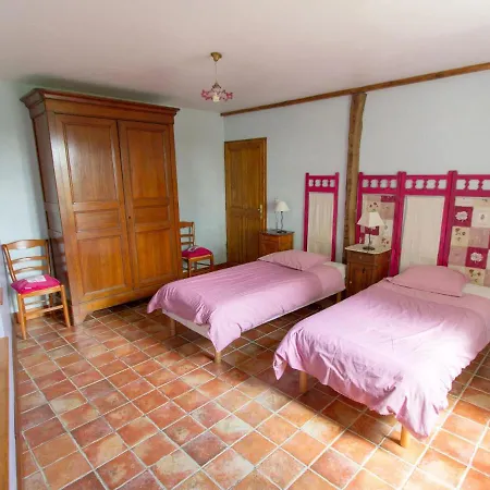 Holiday home Superb Vacation With Fenced Garden Seigneulles