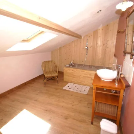 Holiday home Superb Vacation With Fenced Garden Seigneulles